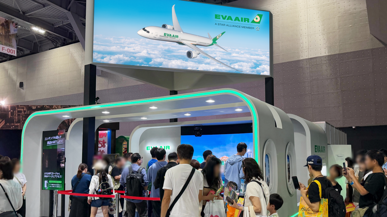 EVA航空イマーシブコンテンツ 体験の様子